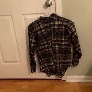 Women Universal Thread S Charcoal Plaid Long Sleeve Button-Down Shirt